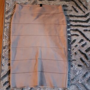 Bcbgmaxazria bandage skirt sz medium